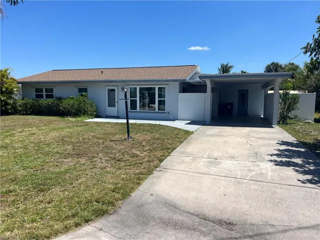 4312 S Pacific  CIR, North Fort Myers, FL 33903
