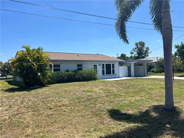 4312 S Pacific  CIR, North Fort Myers, FL 33903