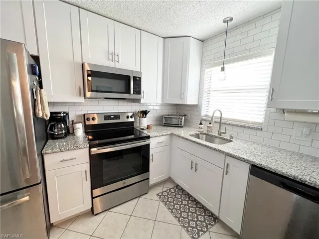 4338 27th Ct Sw 8-201, Naples, Florida 34116