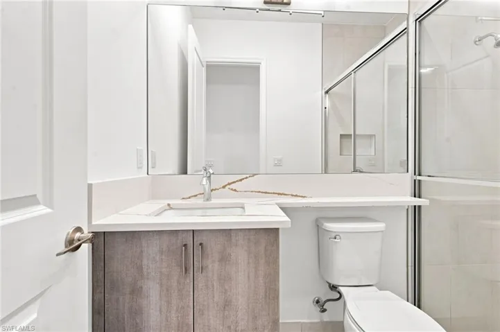 1st floor Bathroom