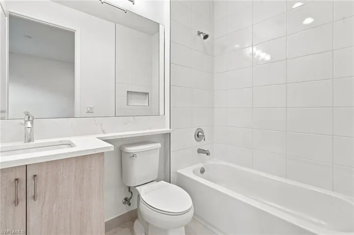 20419 Fair Oak Ln, Estero, Florida 33928