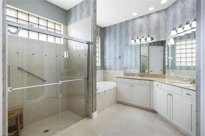 28201 L Burton Fletcher Ct, Bonita Springs, Florida 34135