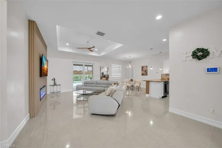 60 Floyd Ave S, Lehigh Acres, Florida 33976