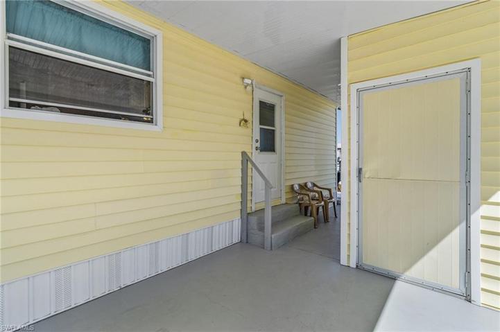 3106 Bounty LN, ST. JAMES CITY FL 33956