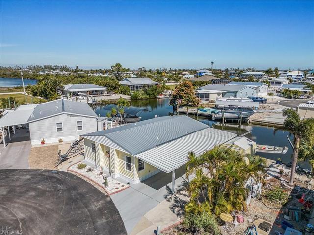 3106 Bounty LN, ST. JAMES CITY FL 33956