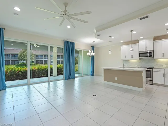 6960 Avalon Cir 803, Naples, Florida 34112