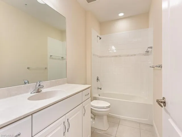 6960 Avalon Cir 803, Naples, Florida 34112