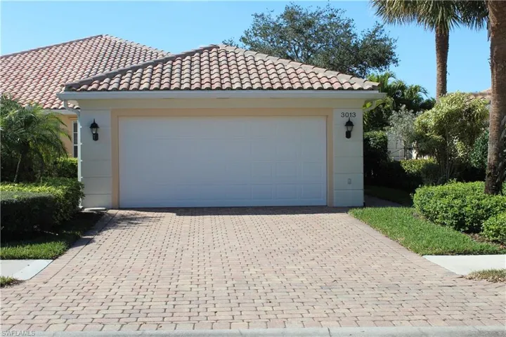 3013  Futuna  LN, Naples, FL 34119