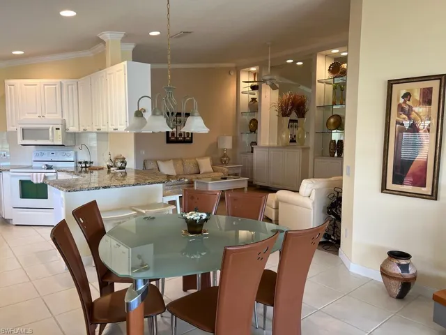 3013  Futuna  LN, Naples, FL 34119