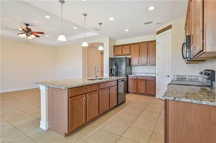3899 Eldon St, Fort Myers, Florida 33916