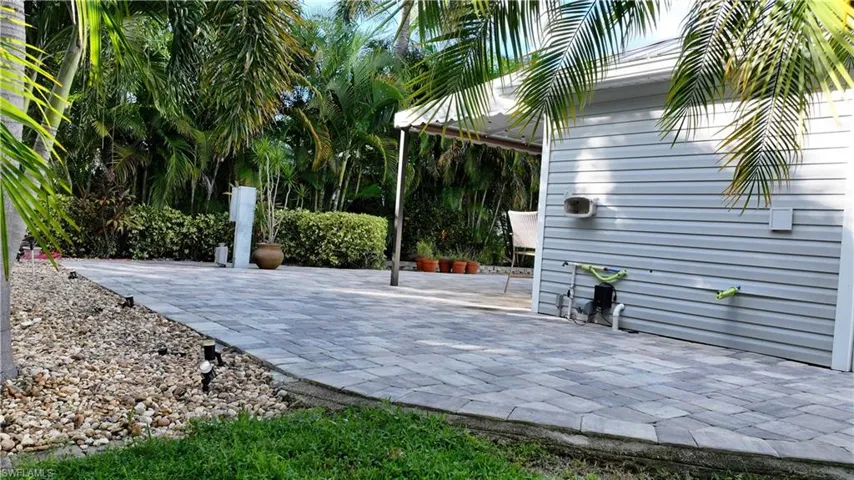 5846 Burrwood Ct, Fort Myers, Florida 33905