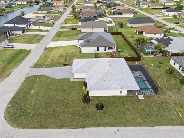 307 NW 9th  ST, Cape Coral, FL 33993