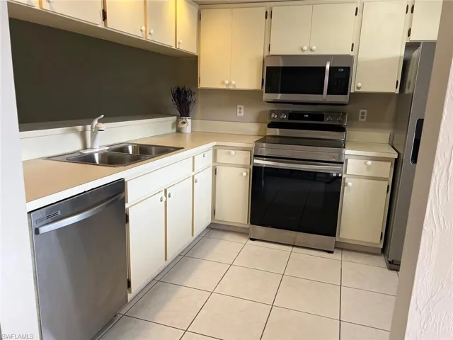 13076 Cross Creek Ct 408, Fort Myers, Florida 33912