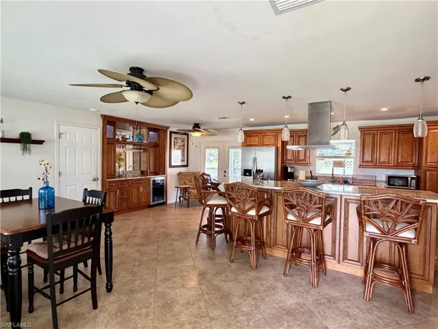 1122 El Dorado Pkwy E, Cape Coral, Florida 33904