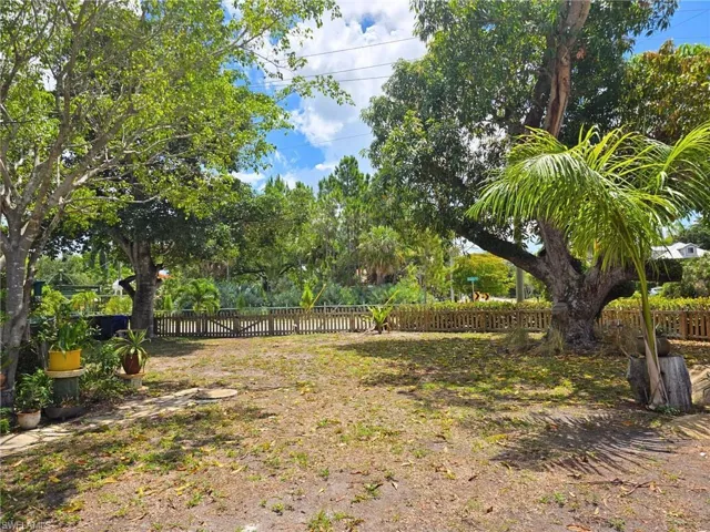 2579 2nd St, Fort Myers, Florida 33901