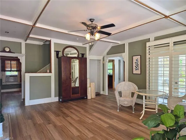 2579 2nd St, Fort Myers, Florida 33901