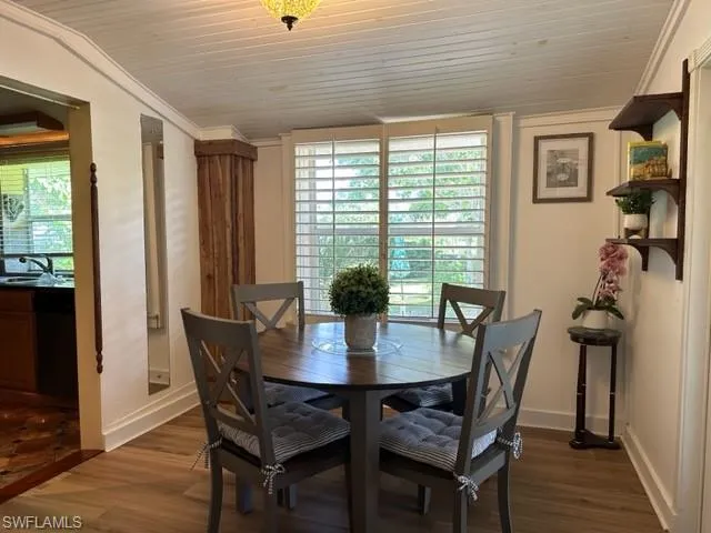 2579 2nd St, Fort Myers, Florida 33901