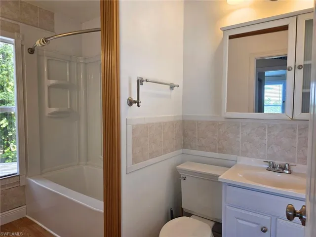 2579 2nd St, Fort Myers, Florida 33901