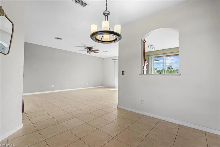 9808 Roundstone Cir, Fort Myers, Florida 33967