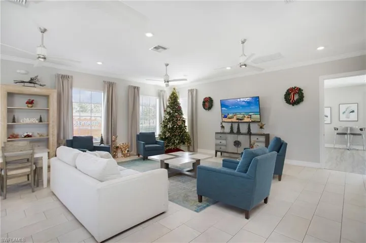 15100 Wildflower Cir, Naples, Florida 34119