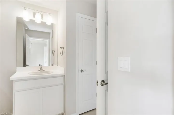 15100 Wildflower Cir, Naples, Florida 34119