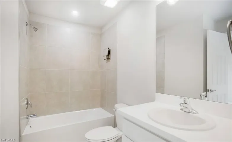 15100 Wildflower Cir, Naples, Florida 34119