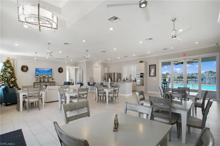 15100 Wildflower Cir, Naples, Florida 34119