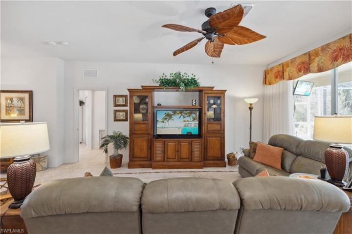 20683  Dennisport  LN, NORTH FORT MYERS, FL 33917
