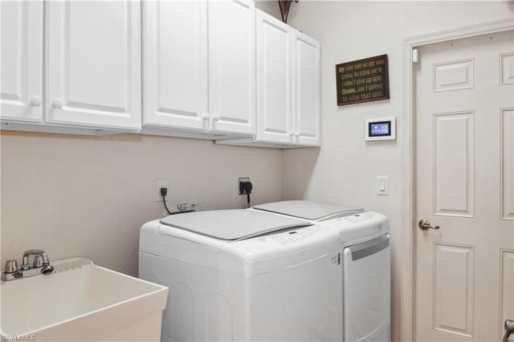 20683  Dennisport  LN, NORTH FORT MYERS, FL 33917