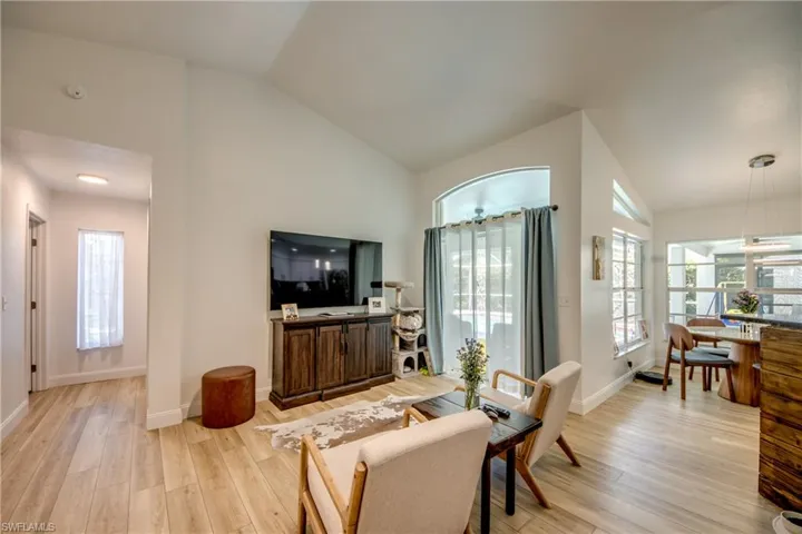 9910 Laketree Ct, Fort Myers, Florida 33967