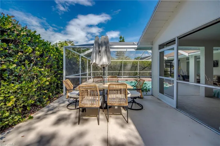 9910 Laketree Ct, Fort Myers, Florida 33967