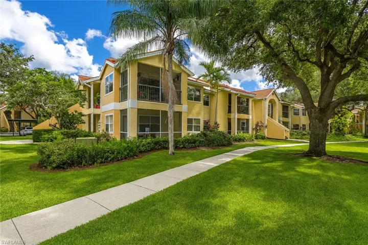 12581  Equestrian  CIR, Fort Myers, FL 33907