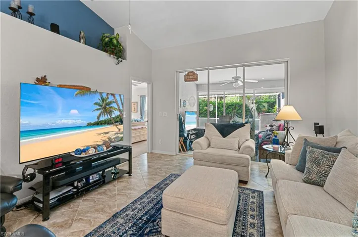 5510 Greenwood Cir 3, Naples, Florida 34112