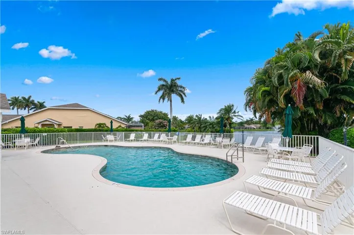 5510 Greenwood Cir 3, Naples, Florida 34112