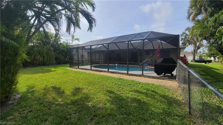 1929 NE 2nd  TER, Cape Coral, FL 33909