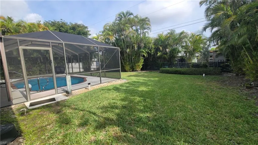 1929 NE 2nd  TER, Cape Coral, FL 33909