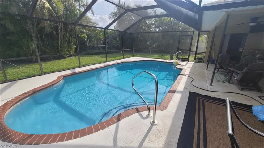 1929 NE 2nd  TER, Cape Coral, FL 33909