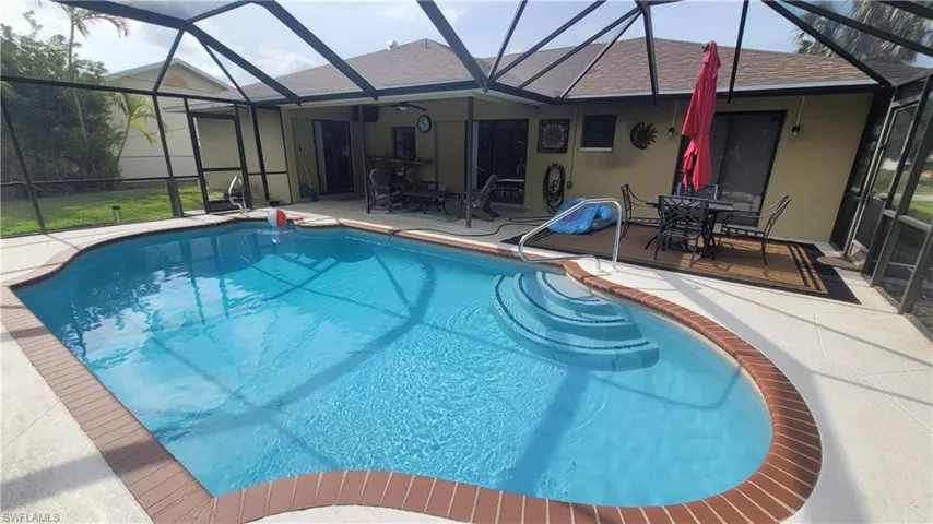1929 NE 2nd  TER, Cape Coral, FL 33909