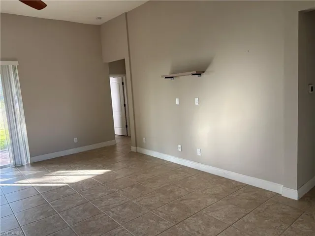 Large family room off kitchen