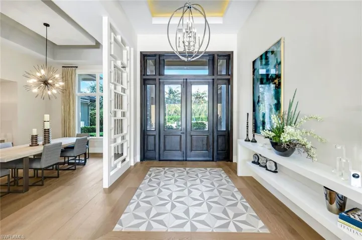 Gorgeous entry WOW