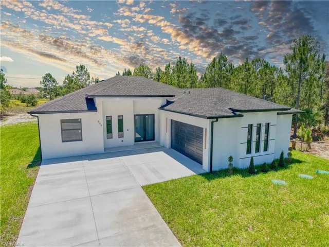 906 Greenwood Ave W, Lehigh Acres, Florida 33972
