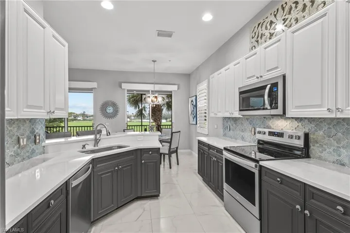 8739 Coastline Ct # 202, Naples Fl 34120