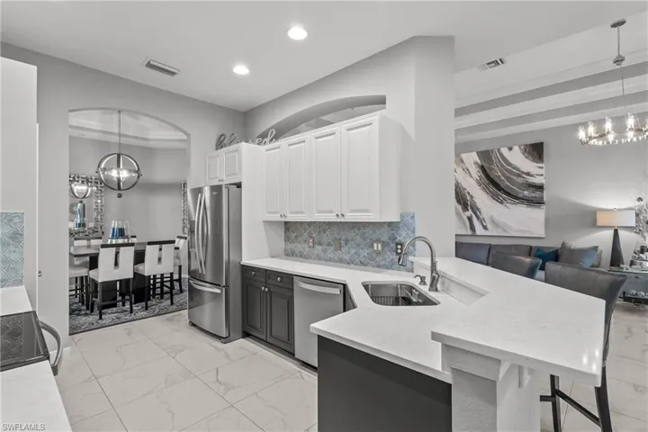8739 Coastline Ct # 202, Naples Fl 34120