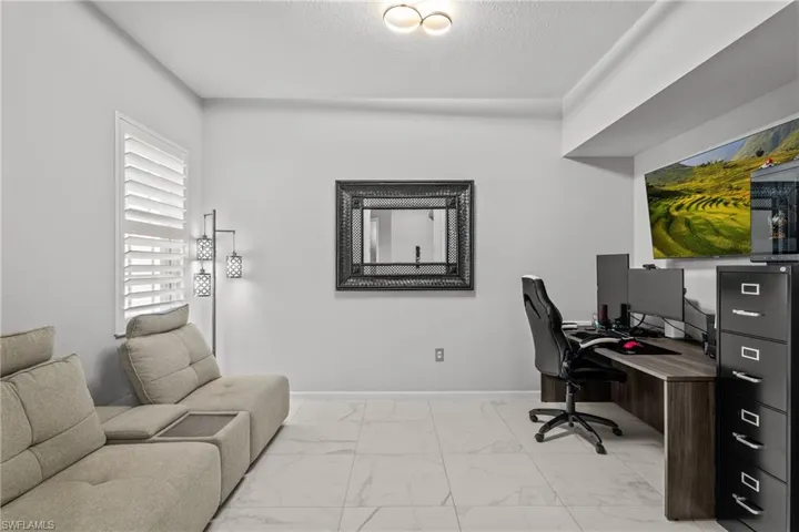 8739 Coastline Ct # 202, Naples Fl 34120