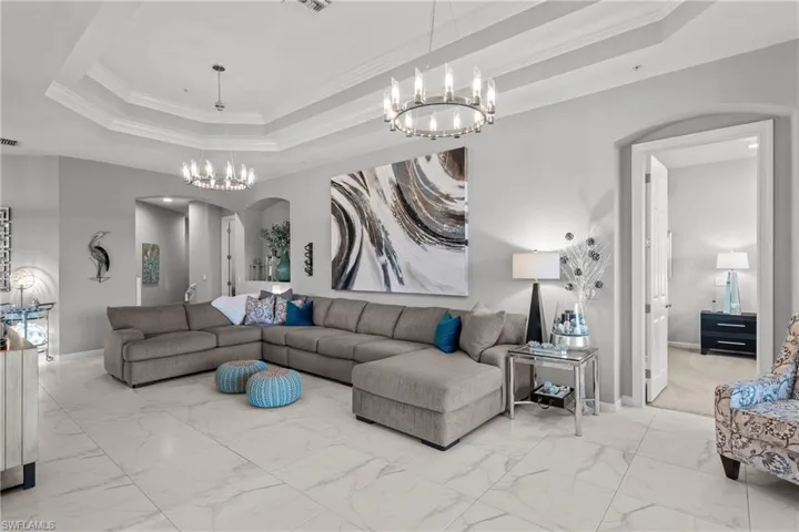 8739 Coastline Ct # 202, Naples Fl 34120
