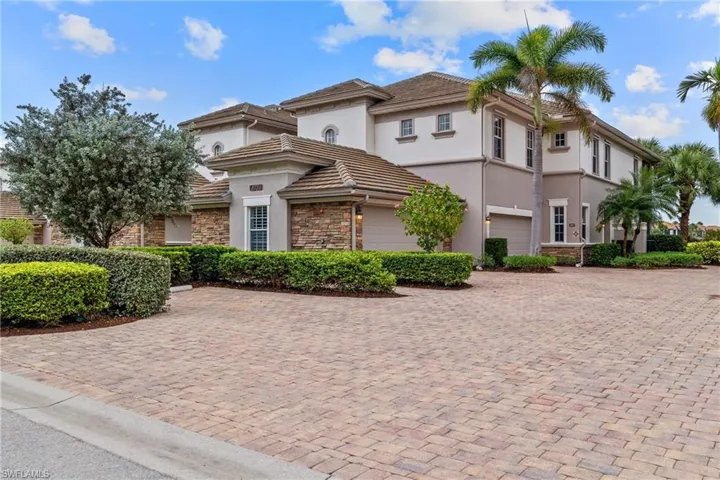 8739 Coastline Ct # 202, Naples Fl 34120