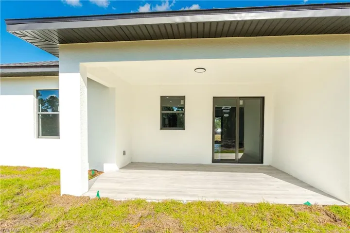 4188  18th NE AVE, Naples, FL 34120