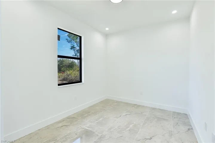 4188  18th NE AVE, Naples, FL 34120
