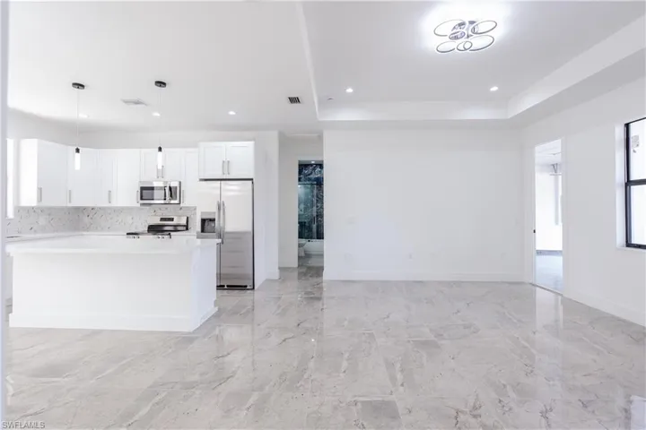 4188  18th NE AVE, Naples, FL 34120