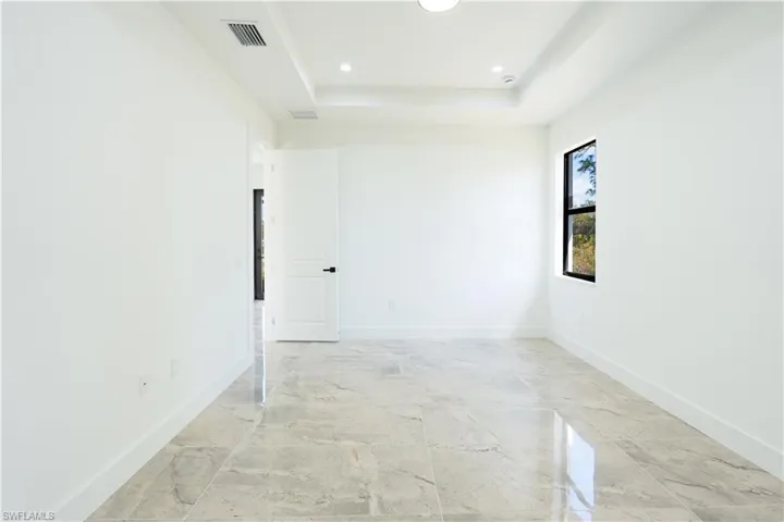 4188  18th NE AVE, Naples, FL 34120